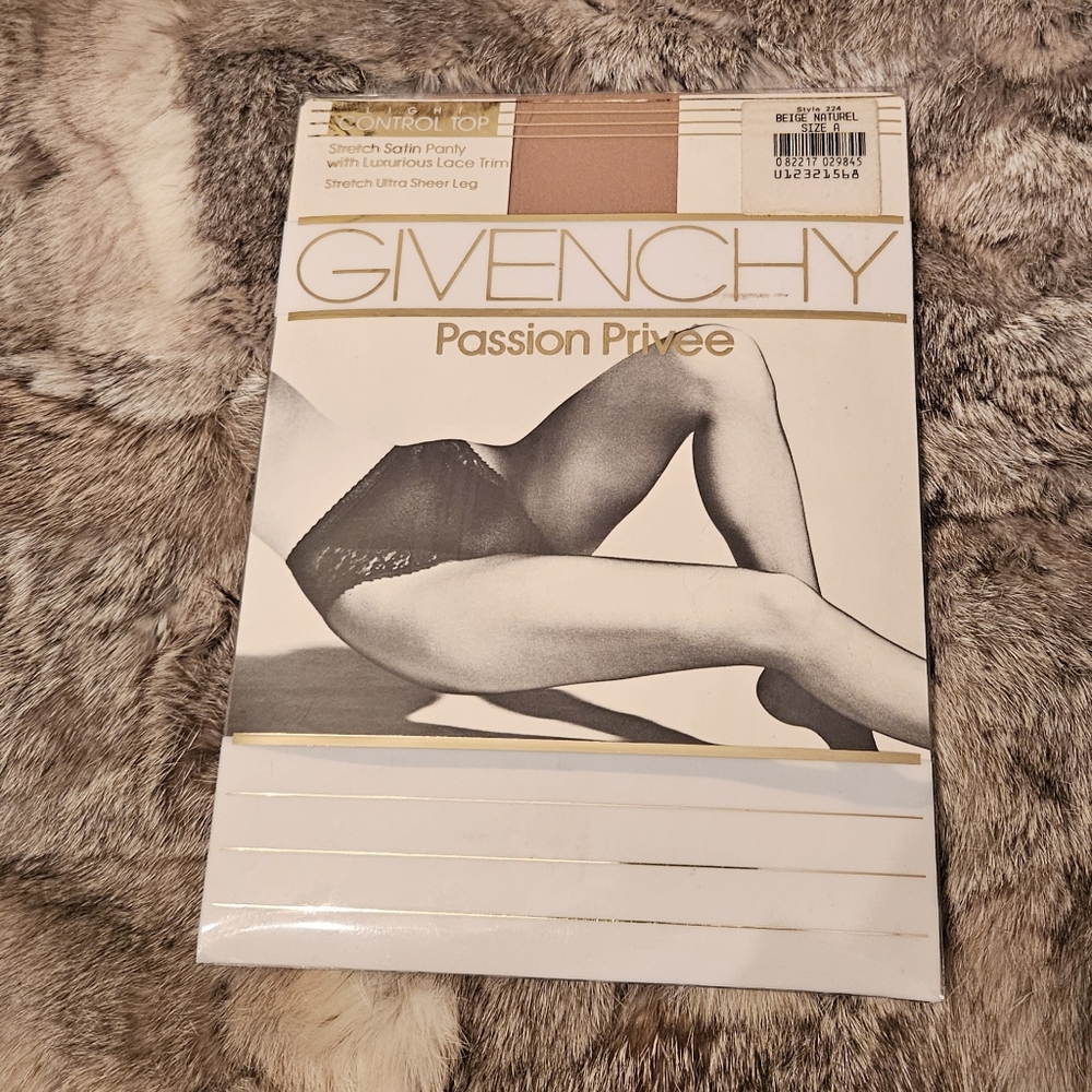 GIVENCHY passion privee Nylons